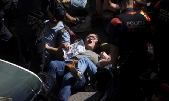 Сукоб шпанске полиције и Каталонаца