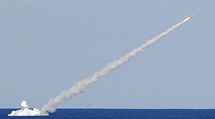 Руске подморнице из Медитерана засуле ватром ИД код Деир-ез-Зора (видео)
