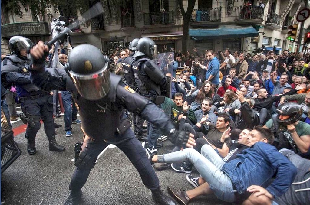 Сусрет са европском демократијом на улицама Каталоније (фото, видео)