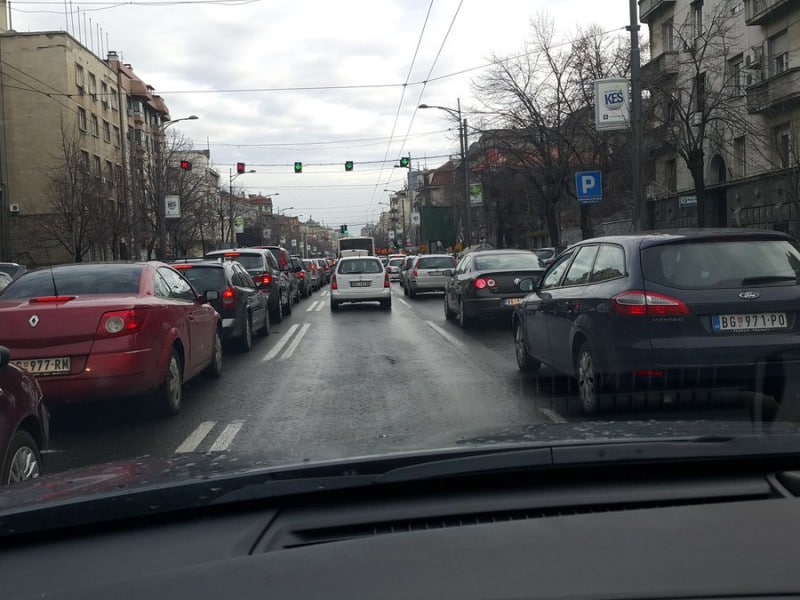 Београд: Колапс саобраћаја у разрованом и разваљеном граду