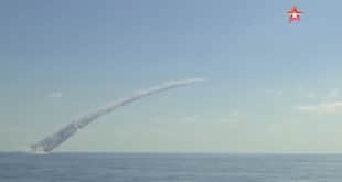 Руски „калибри“ са подморница прже по терористима у Сирији (видео)