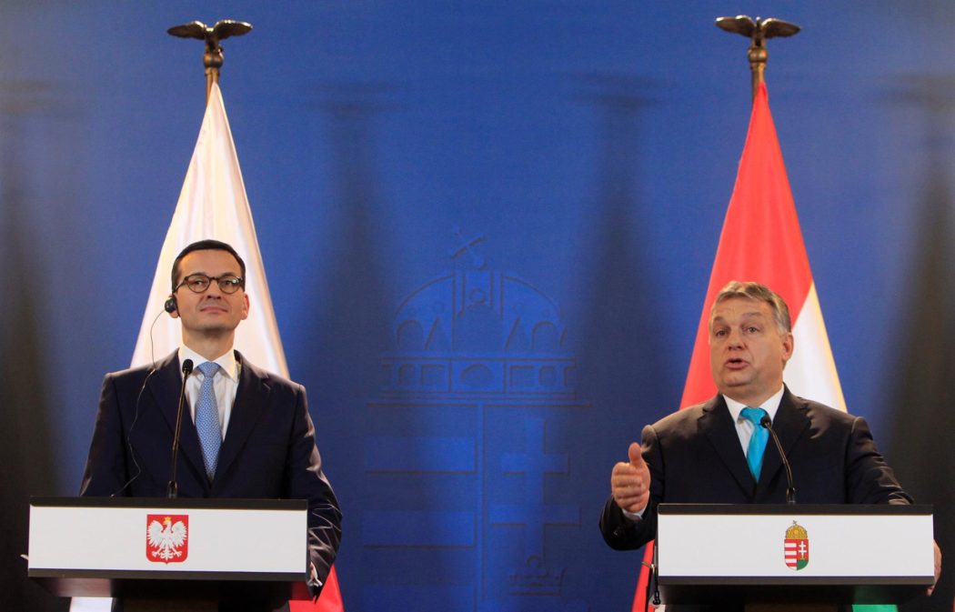 Виктор Орбан и Матеуш Моравјецки: У ЕУ јача антиимигрантски став