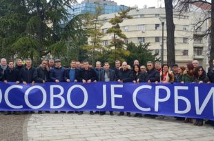Делегација ДСС уручила Александру Вучићу „Апел за одбрану Косова и Метохије“