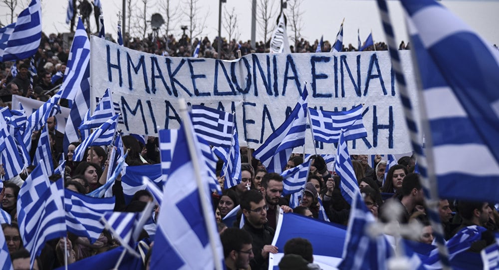 Грчка ошто реаговала на изјаве ЕУ комесара Хана и упозорила га да припази шта прича