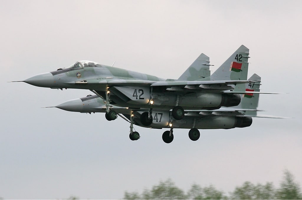 Белорусија поклонила Србији четири авиона „МиГ-29“