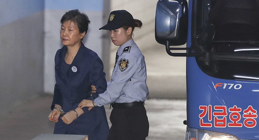 Бивша председница Јужне Кореје осуђена на 24 године затвора