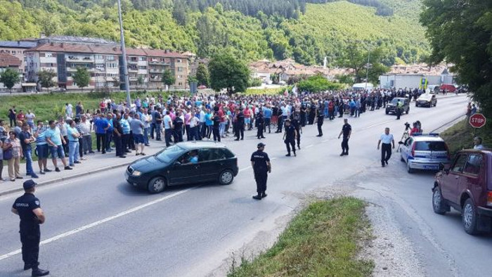 Протест 700 малинара у Пријепољу, незадовољни ценом "црвеног злата"