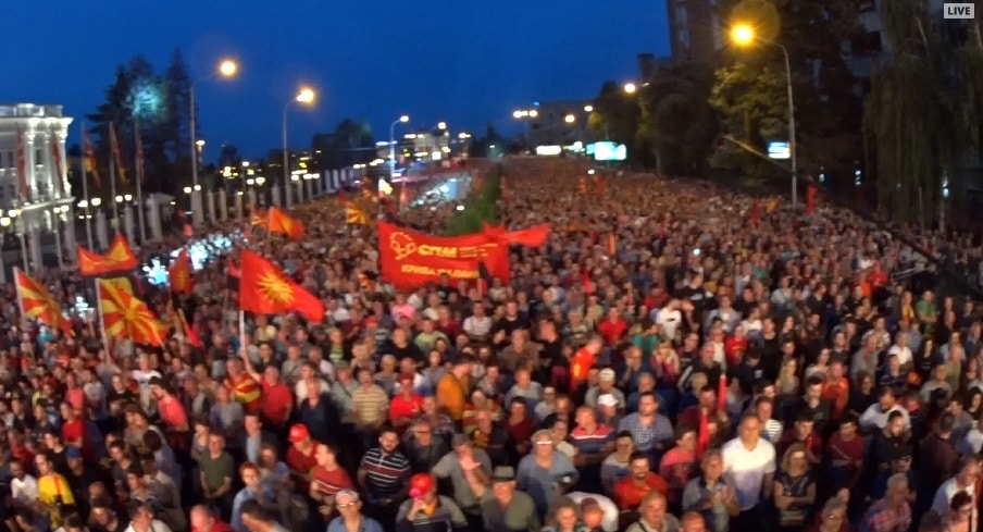 Велике демонстрације у Скопљу против режима америчког вазала Зорана Заева (видео)