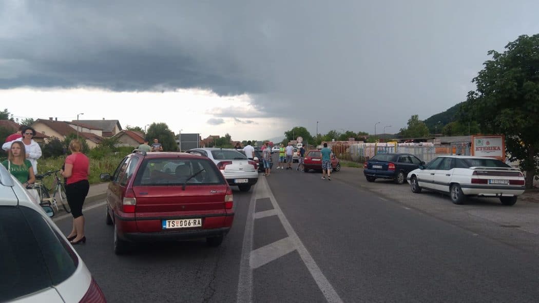 Тренутно, блокада магистрале Крушевац - Краљево код Трстеника