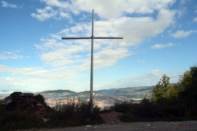 Споменик за 8.255 Срба побијених у Сарајеву