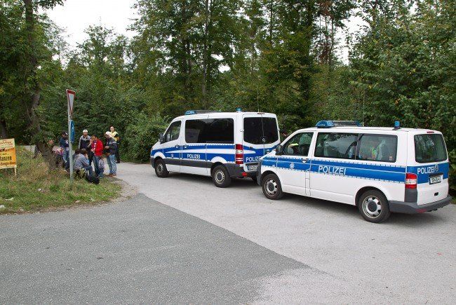 Немачка поставила пограничну полицију на три прелаза према Аустрији