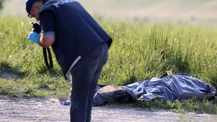 Рума: Поред пута пронађена два убијена мигранта