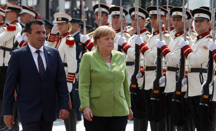 ПРВА ЗВАНИЧНА ПОСЕТА: Меркел стигла у Скопље