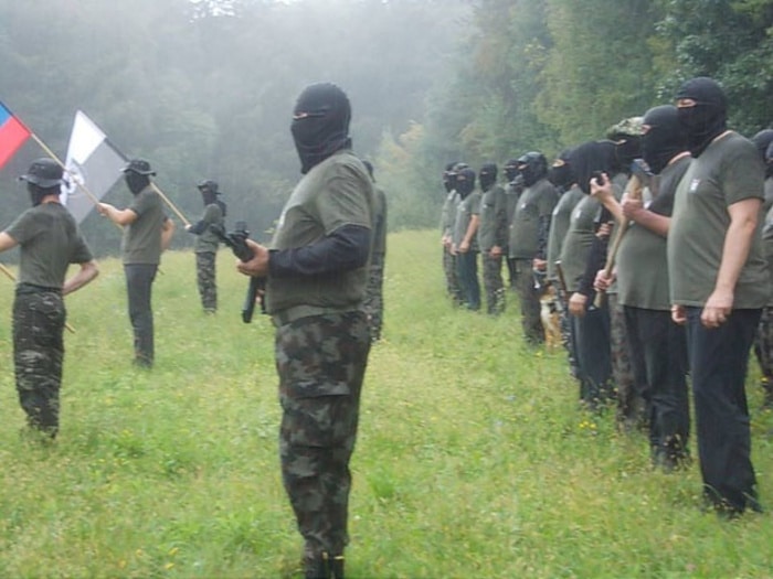 СЛОВЕНИЈА: Наоружани словеначки десничари се “спремају за рат са муслиманима и левичарима“ (фото, видео)