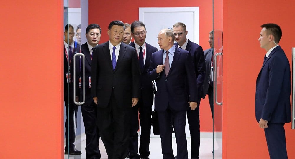 Путин: Русија и Кина за коришћење националних валута (видео)
