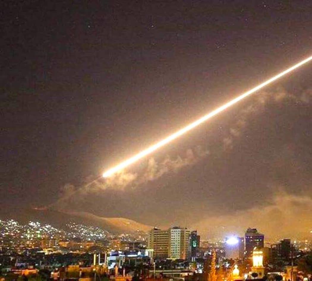 Сиријци над Дамаском оборили израелски авион