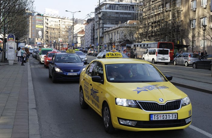 Београд: Данас протест таксиста, окупираће центар