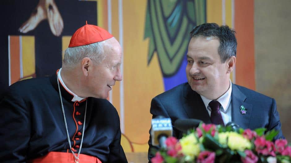 Ти ћеш ђубре комуњарско да позиваш папу у православну Србију!?