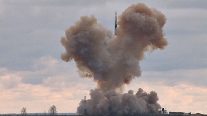 Руси тестирали интерконтинеталну балистичку ракету која лети 20 пута брже од звука! (видео)