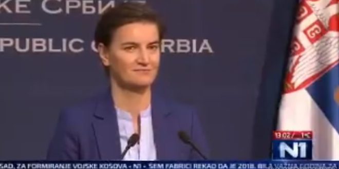 Ако јој је тешко због војске Kосова* зашто се оволико смеје и радује? (видео)