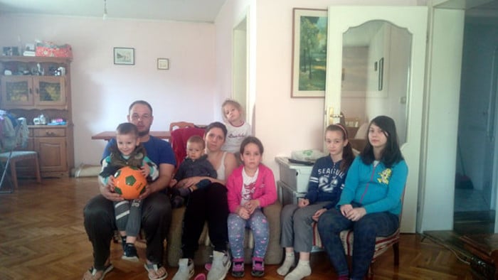 Крагујевац: КРЕТЕНИ из ЕПС-а искључили струју ОСМОЧЛАНОЈ породици!