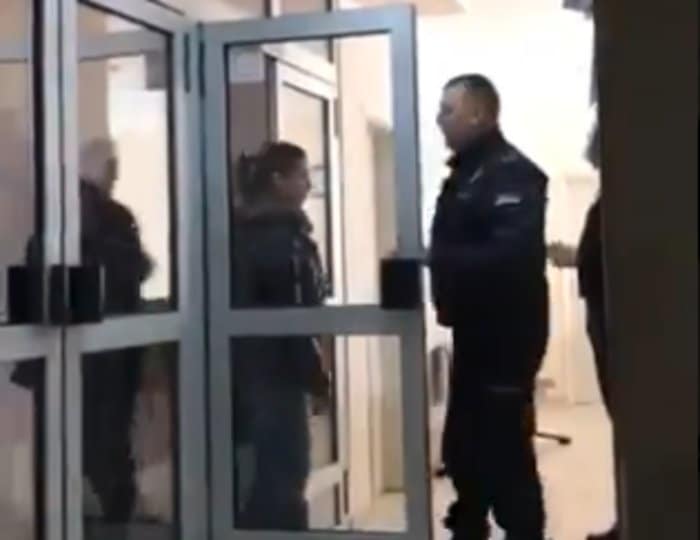 Јеленa Милетић, мајка ШЕСТОРО деце, ухапшена и спроведена у затвор у Пожаревцу (видео)