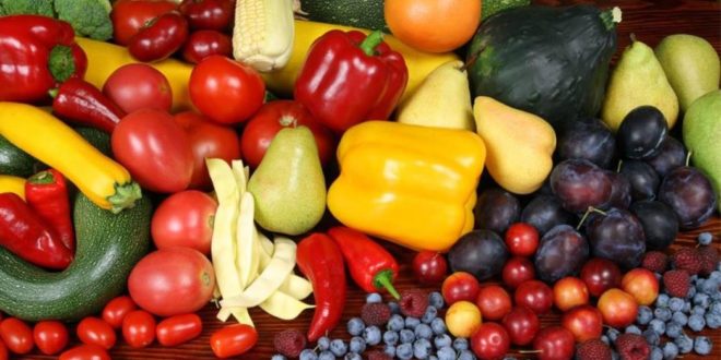 Како се заштитити од прехладе: Руска докторка указује на значај боје воћа и поврћа