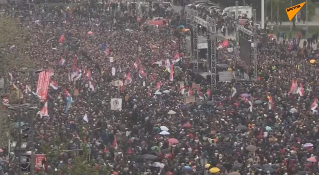 Протест "1 од 5 милиона" у Београду (уживо)