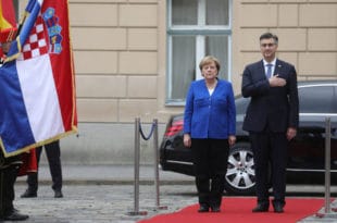Ангела Меркел стигла у Загреб