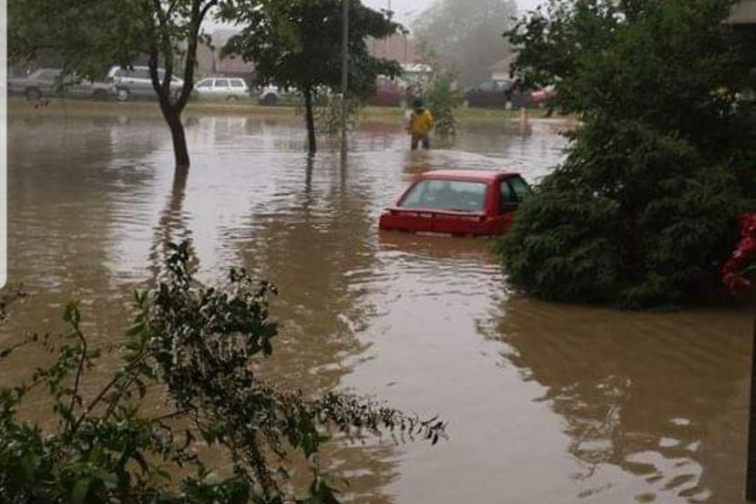 Излиле се реке у Приједору, поплављено око 200 кућа (видео)