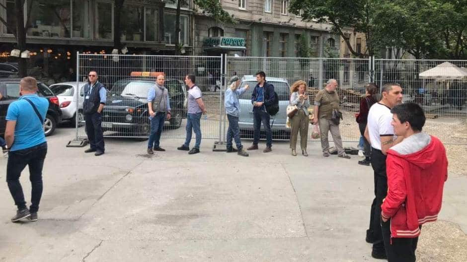 Вучићеви и Весићеви батинаши почели су на улицама да тероришу Београђане! (видео)