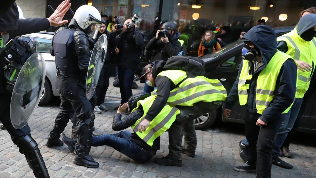 Белгија: Насиље на протесту „Жутих прслука“ у Бриселу, полиција користила сузавац (видео)