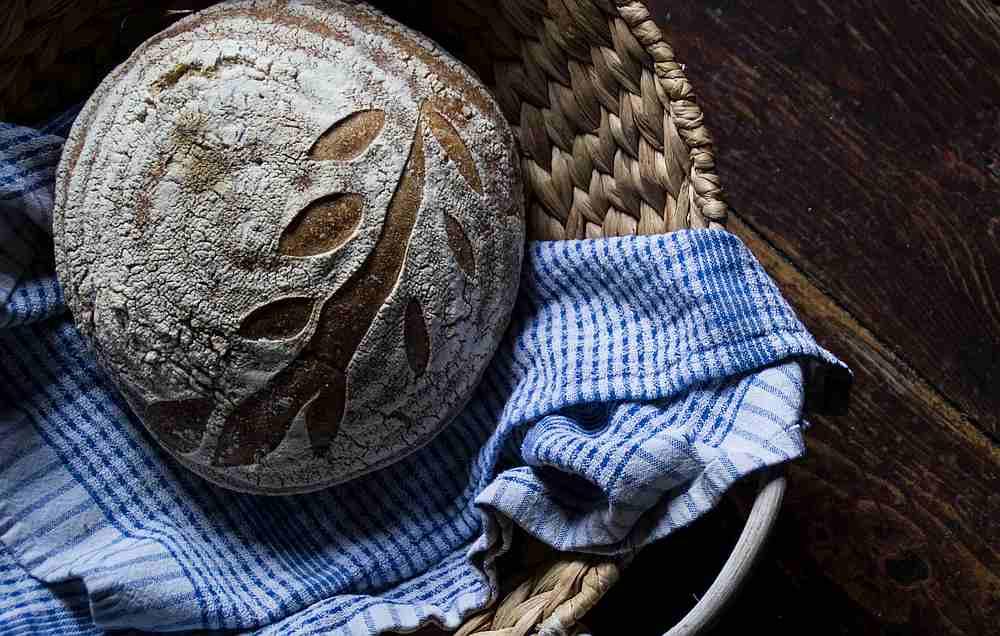 ИНСПЕКЦИЈА ЗАТВОРИЛА 18 ПЕКАРА ЗБОГ ПРЉАВШТИНЕ И ПРЕВАРА: Боље сами направите црни хлеб, а ево и рецепта