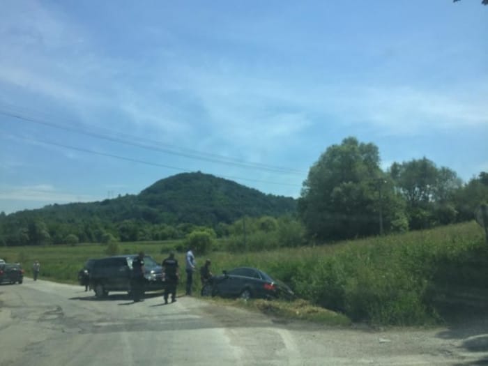 Лучани: Возило из Вучићеве колоне у којем је био министар Недимовић завршило у каналу