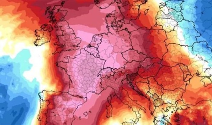 Европа у пламену и мраку: Запад се „топи“ од рекордних врућина, ево када стижу у Србију (видео)