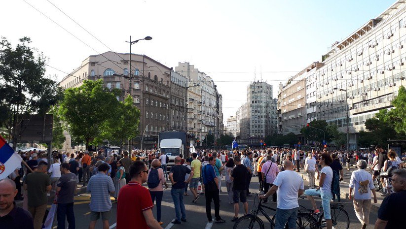 Шест месеци протеста у Београду: Иста рута, већ познате поруке и знатно мање људи