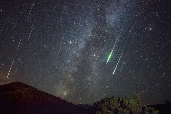Спремите се за звездани спектакл: Kиша метеора и пун Месец у истој ноћи