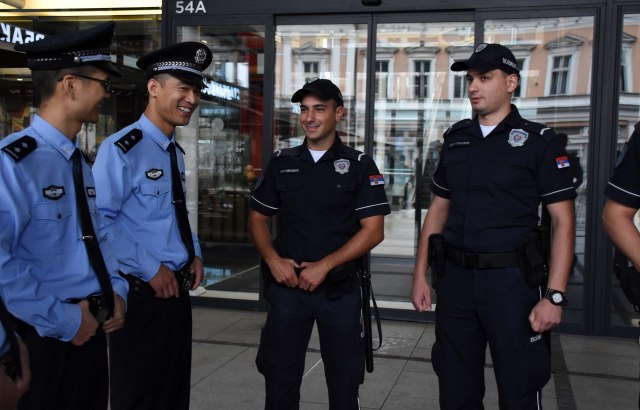 Од данас су на улицама Београда и кинески полицајци