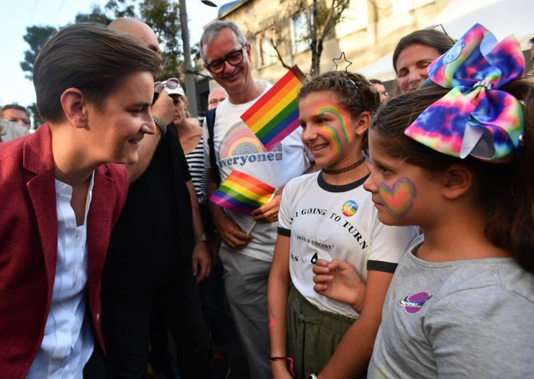 Ана Брнабић понижава већинску нормалну и традиционалну Србију, треба законом забранити промоцију хомосексуализма међу малолетним особама