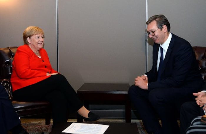 Вучић са Меркел хоће да разбије СзС и да на изборе изведе Демократску странку