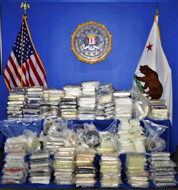НОВО ХАПШЕЊЕ У САД: Српски нарко дилери „пали“ са пола тоне кокаина!