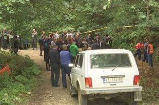 Мештани блокирали пут од Брзећа ка Копаонику - не желе мини-хидроелектрану (видео)