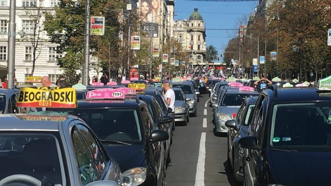 Народ ће таксистима плаћати нове аутомобиле из буџета