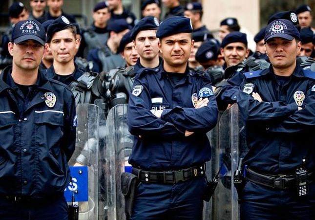 Србија и Турска уводе заједничке полицијске патроле! А, да вратите и данак у крви, јел може?