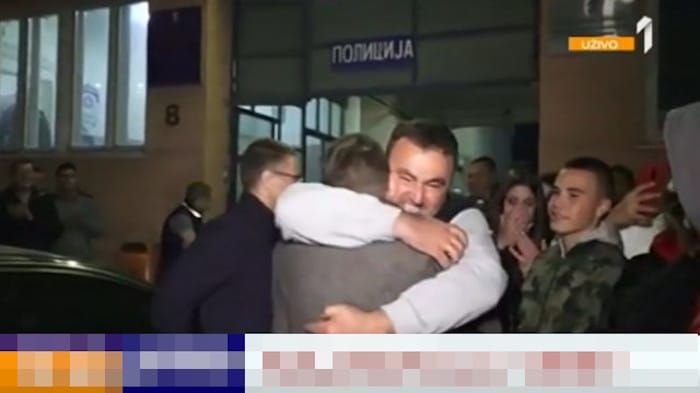 Да би се министар Стефановић сликао за медије полиција киднапованог дечака држала сатима! (видео)