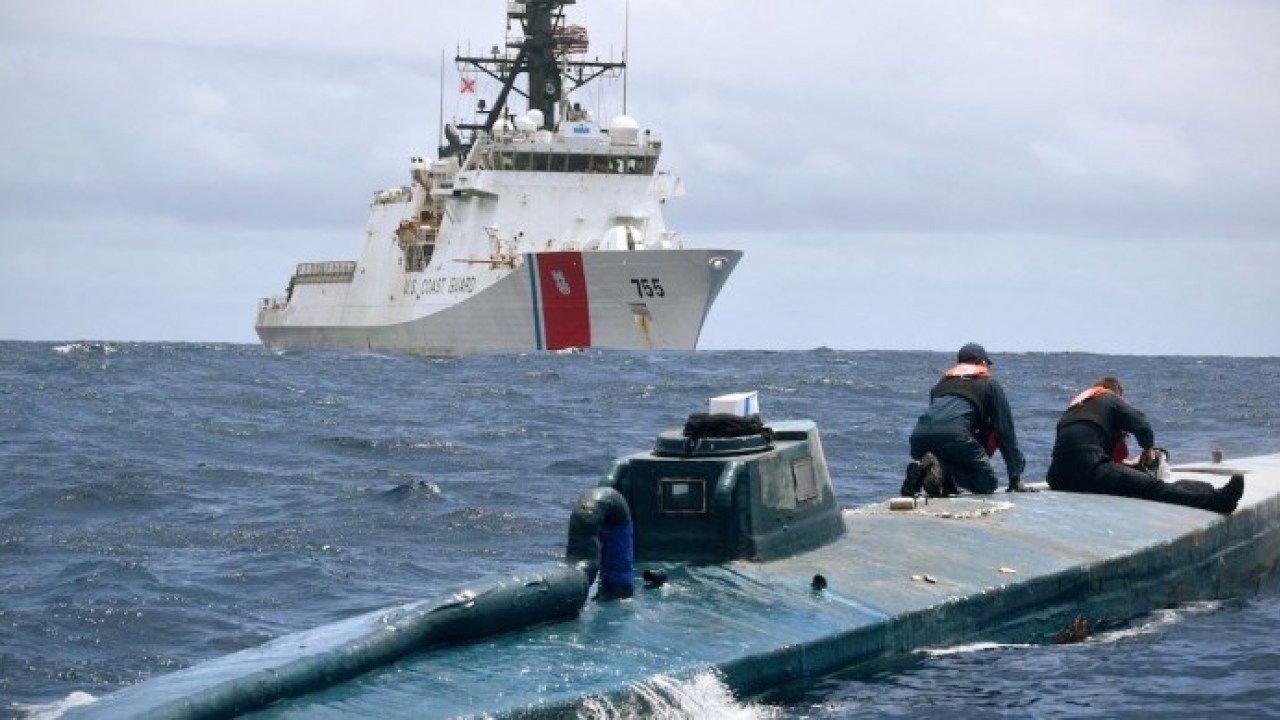 Шпанија запленила подморницу са 3.000 килограма кокаина – кажу извори у полицији