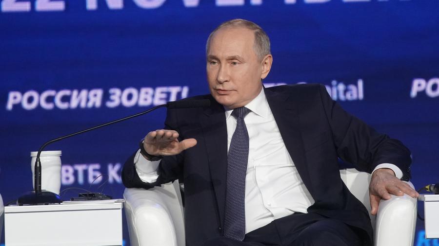 Путин: Цео свет стоји на ивици технолошког пробоја