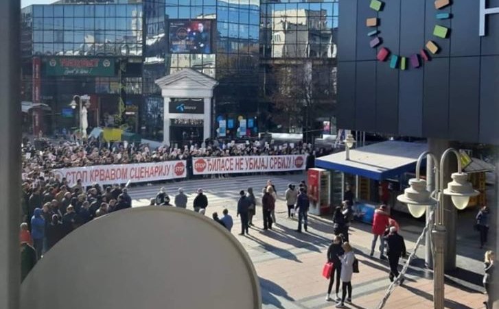Ниш: Наркоман Вучић истерао ботове да први пут у историји као власт протестују против опозиције!