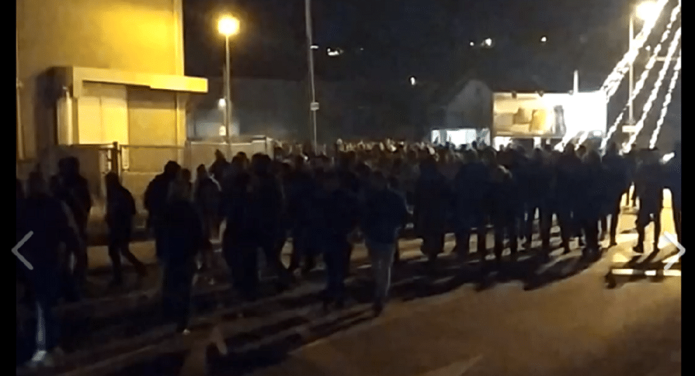 Пробијена полицијска блокада: Никшићани кренули ка Подгорици (видео)