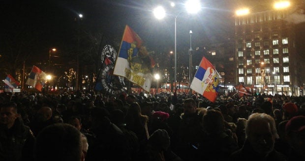 Београд: Масован протест против антисрпског дискриминаторског закона у Црној Гори (видео)
